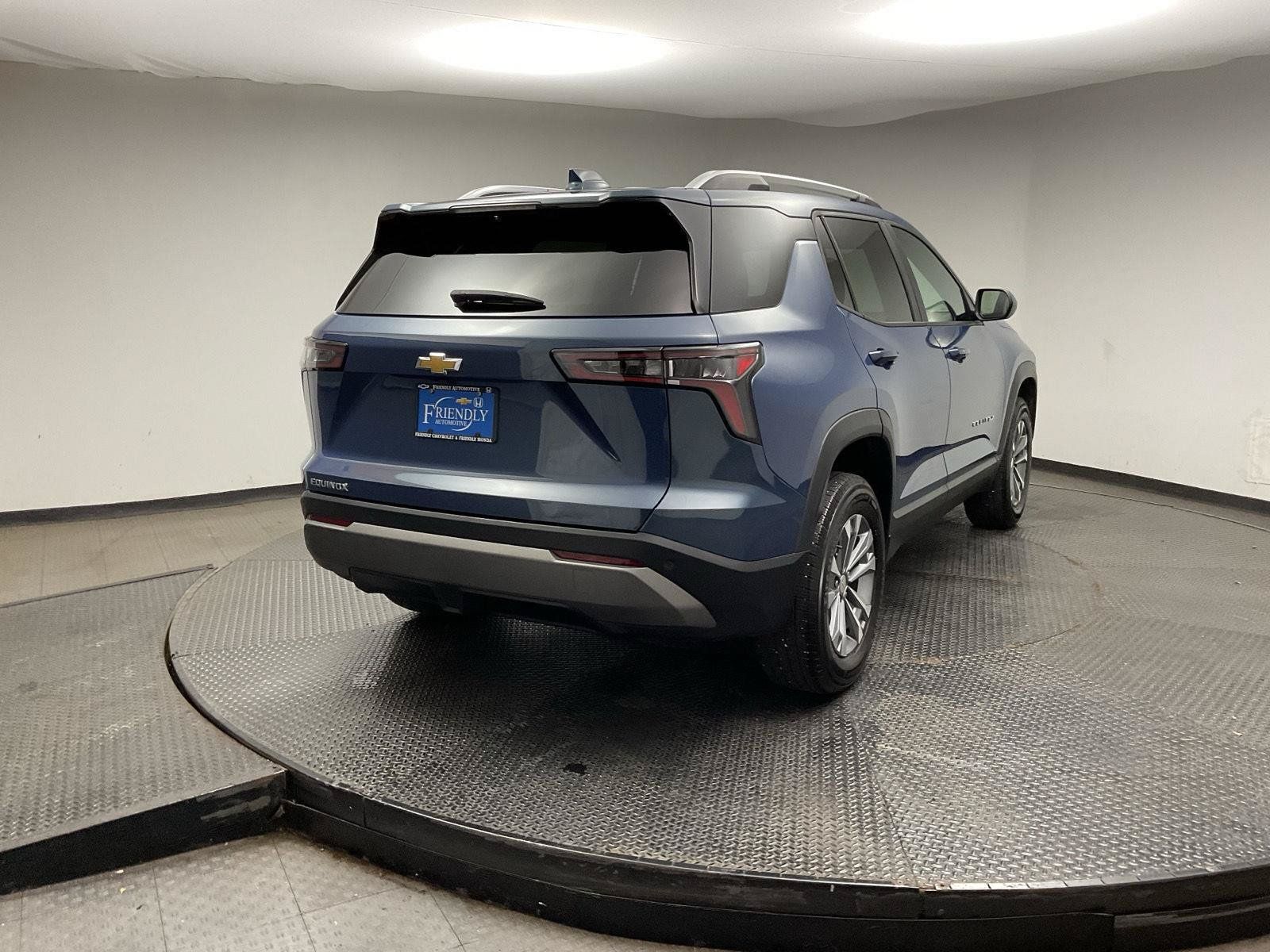 Certified 2025 Chevrolet Equinox LT w/ LPO, Floor Liner Package FWD image 7
