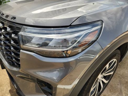 Used 2025 Ford Explorer ST-Line AWD/4WD image 5
