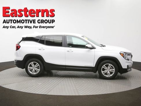 Used 2024 GMC Terrain SLE image 47