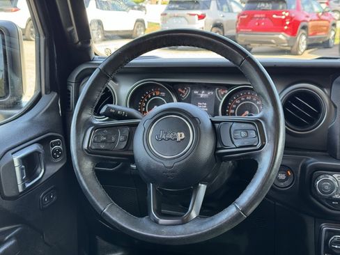 Used 2022 Jeep Wrangler Unlimited Sport image 14