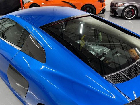 Used 2017 Audi R8 V10 plus w/ Full Leather Package image 27