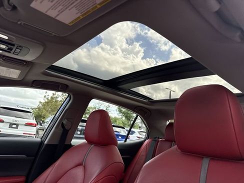 Used 2019 Toyota Camry XSE image 22