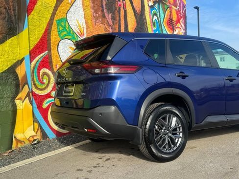 Used 2021 Nissan Rogue S image 13