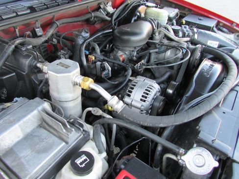 Used 2003 Chevrolet Blazer LS w/ Preferred Equipment Group AWD/4WD image 12