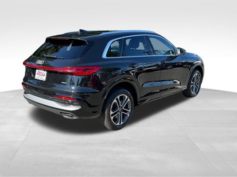 Used 2025 Audi Q5 Premium w/ Convenience Package AWD/4WD image 8