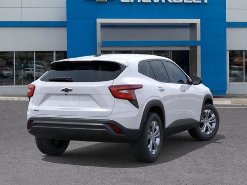 New 2026 Chevrolet Trax LS FWD image 4