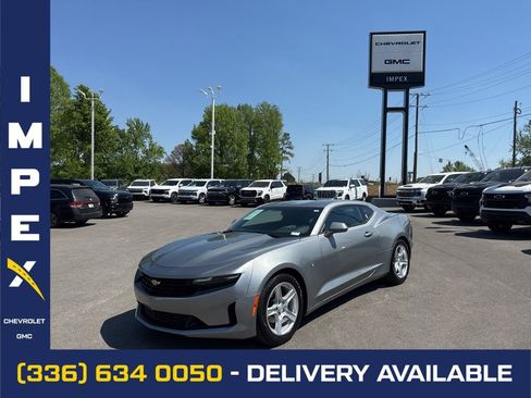 Used 2023 Chevrolet Camaro LT RWD image 1