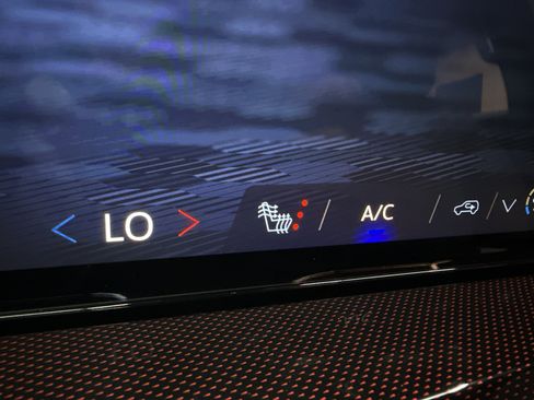 Used 2026 Chevrolet Traverse Z71 w/ LPO, Floor Liner Package image 20