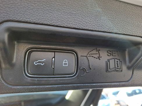 Used 2021 Ford Explorer Platinum w/ Equipment Group 601A image 29