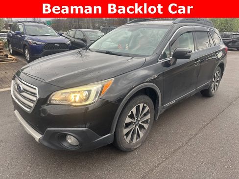 Used 2015 Subaru Outback 2.5i Limited image 1