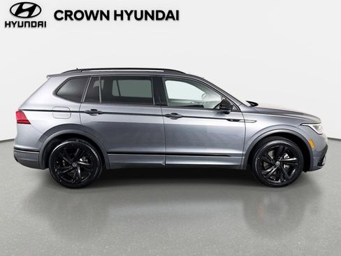 Used 2023 Volkswagen Tiguan SE R-Line FWD image 5