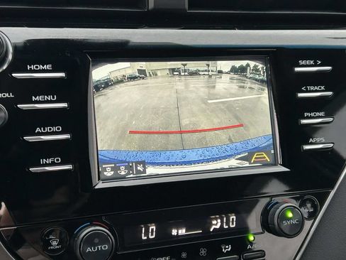 Used 2018 Toyota Camry XSE FWD image 25