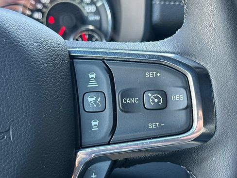 Used 2025 RAM 1500 Laramie AWD/4WD image 38