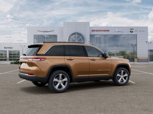 New 2026 Jeep Grand Cherokee Limited AWD/4WD image 4