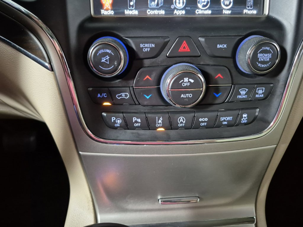 Used 2017 Jeep Grand Cherokee Limited w/ Luxury Group II AWD/4WD image 15
