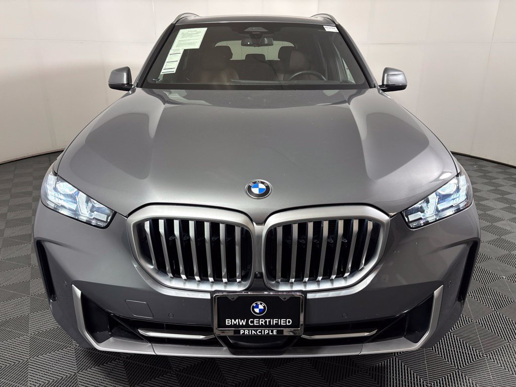 Certified 2024 BMW X5 sDrive40i w/ Premium Package RWD image 3