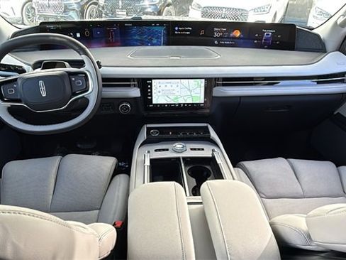 New 2026 Lincoln Navigator L Reserve image 17