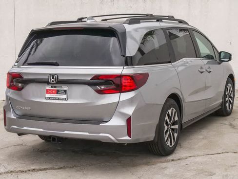 New 2026 Honda Odyssey EX-L image 9