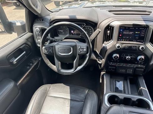 Used 2020 GMC Sierra 2500 Denali w/ Denali Ultimate Package AWD/4WD image 18