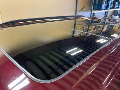 Used 2022 Ford Explorer XLT w/ Equipment Group 202A image 26