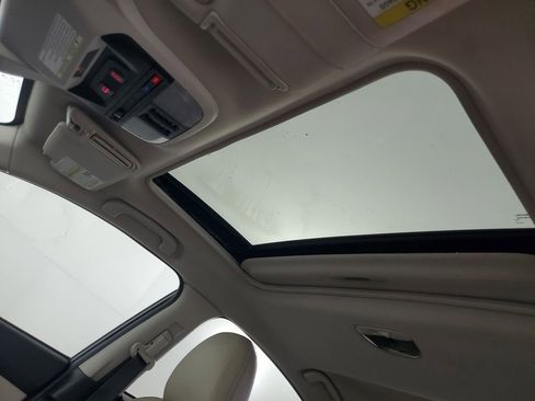 Used 2017 Subaru Impreza 2.0i Limited image 32