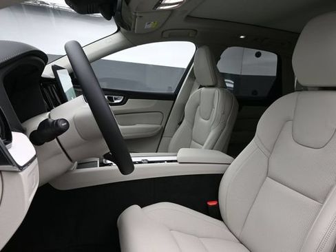 New 2026 Volvo XC60 B5 Ultra w/ Protection Package Premier AWD/4WD image 10