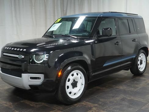 Used 2024 Land Rover Defender 110 S AWD/4WD image 2
