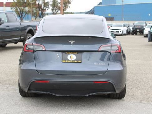 Used 2022 Tesla Model Y Performance AWD/4WD image 4