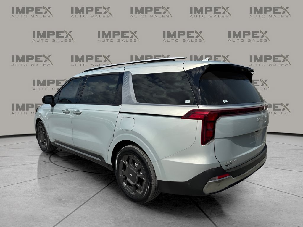 Used 2025 Kia Carnival SX FWD image 3