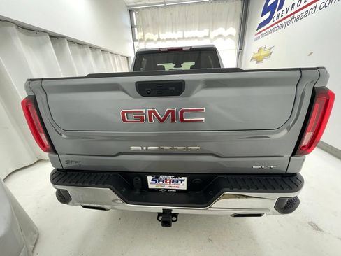 Used 2023 GMC Sierra 1500 SLT w/ SLT Premium Package AWD/4WD image 5