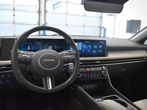 Used 2025 Hyundai Sonata SEL FWD image 23