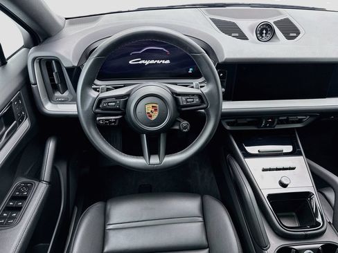 Certified 2024 Porsche Cayenne Coupe AWD/4WD image 12
