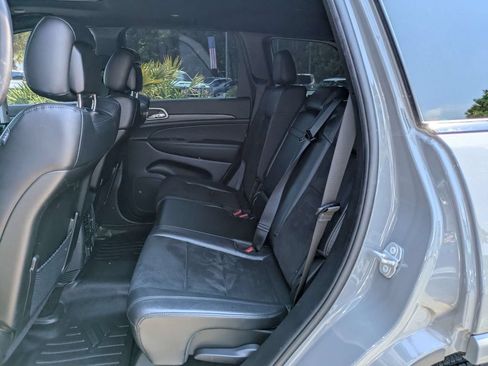 Used 2022 Jeep Grand Cherokee Laredo X RWD image 14