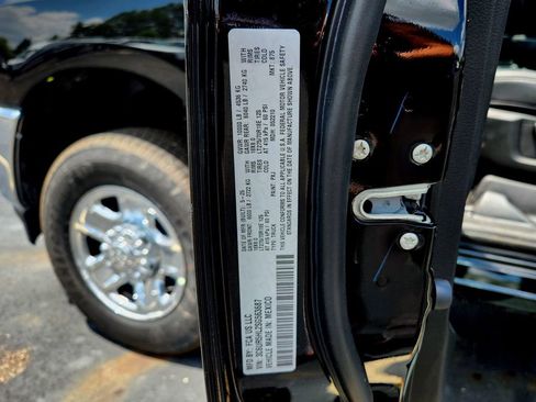 New 2025 RAM 2500 Tradesman w/ Chrome Appearance Group image 32