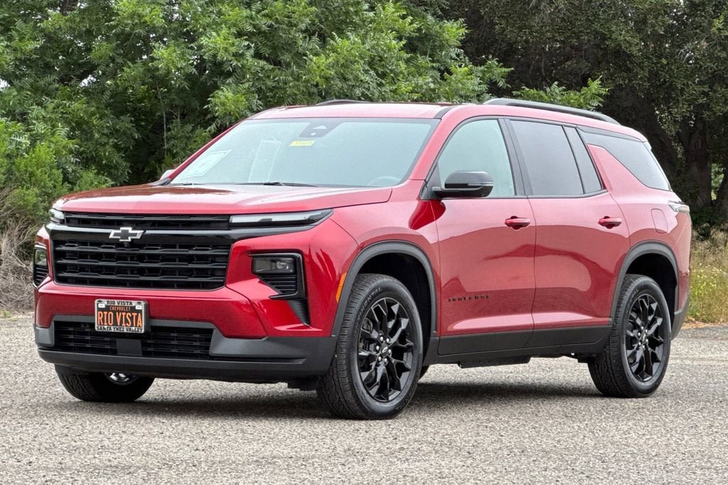 New 2026 Chevrolet Traverse LT w/ Midnight/Sport Edition FWD image 8