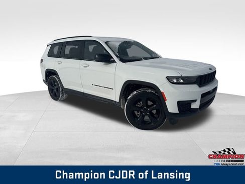 Used 2023 Jeep Grand Cherokee L Laredo image 8