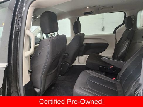 Certified 2022 Chrysler Voyager LX FWD image 23