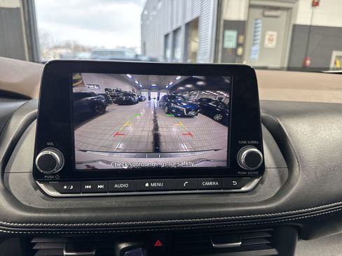 Certified 2023 Nissan Rogue SV image 15