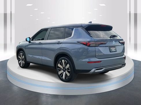 New 2026 Mitsubishi Outlander SE image 4