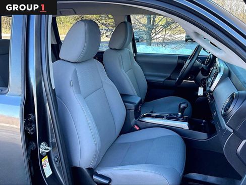 Certified 2019 Toyota Tacoma SR5 image 7