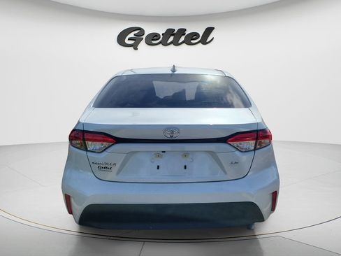 Certified 2025 Toyota Corolla LE FWD image 5
