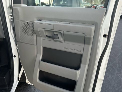 Used 2011 Ford E-150 and Econoline 150 w/ Commercial Cargo Van Pkg image 28