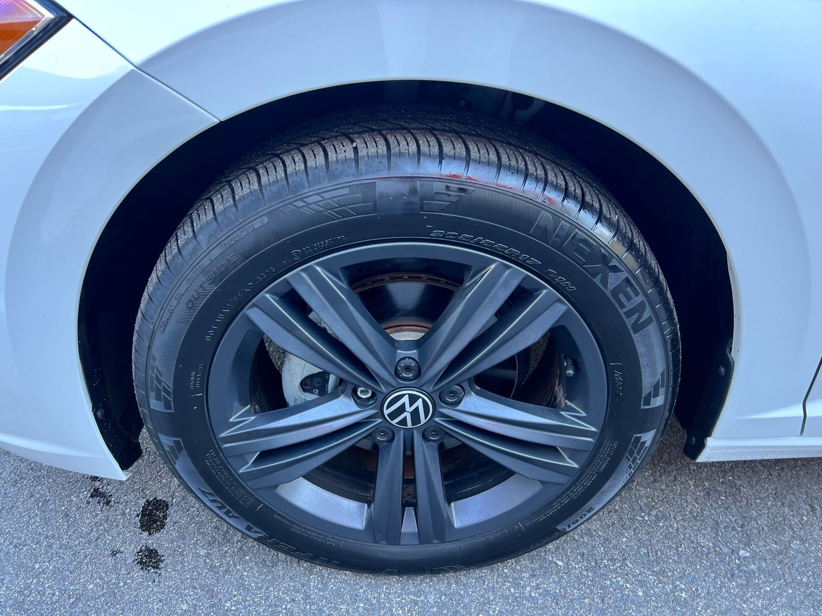 Used 2024 Volkswagen Jetta SE w/ Panoramic Sunroof Package FWD image 15