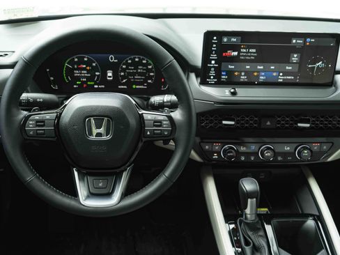 Used 2025 Honda Accord Touring image 19