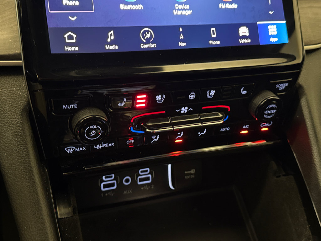 Used 2022 Jeep Grand Cherokee L Limited w/ Luxury Tech Group II AWD/4WD image 30