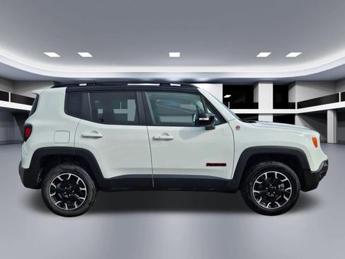 Used 2023 Jeep Renegade Trailhawk image 7