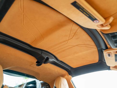 Used 2021 Chevrolet Corvette Stingray Premium Cpe w/ Z51 Performance Package image 34