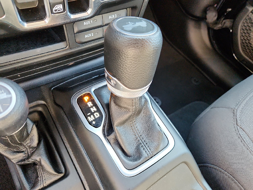 Used 2023 Jeep Wrangler Unlimited AWD/4WD image 14