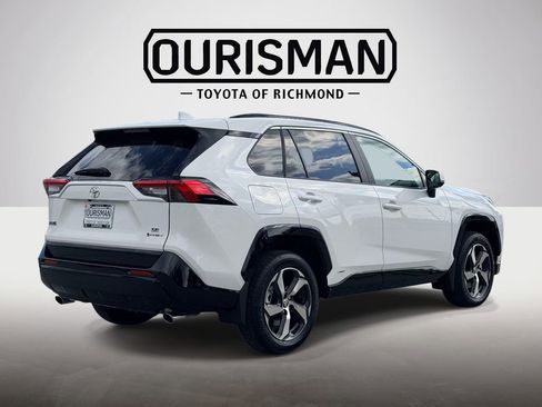 Used 2025 Toyota RAV4 SE w/ Weather & Moonroof Package AWD/4WD image 21