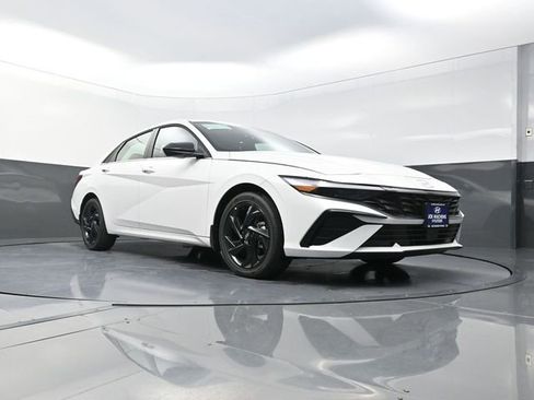 New 2026 Hyundai Elantra SEL Sport Premium FWD image 30